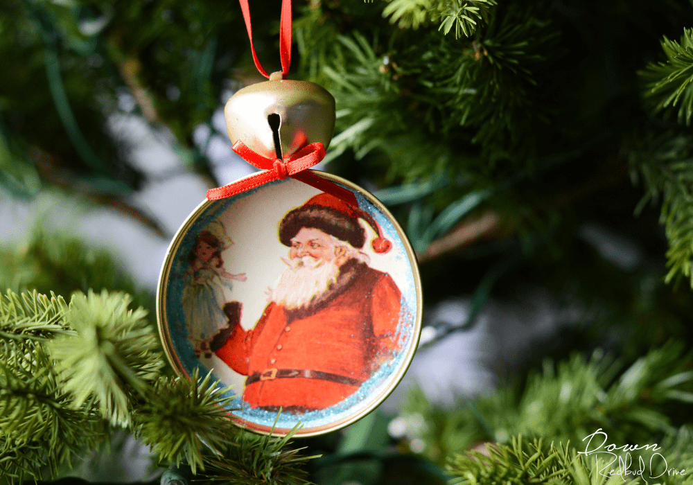 Mason Jar Lid Ornaments