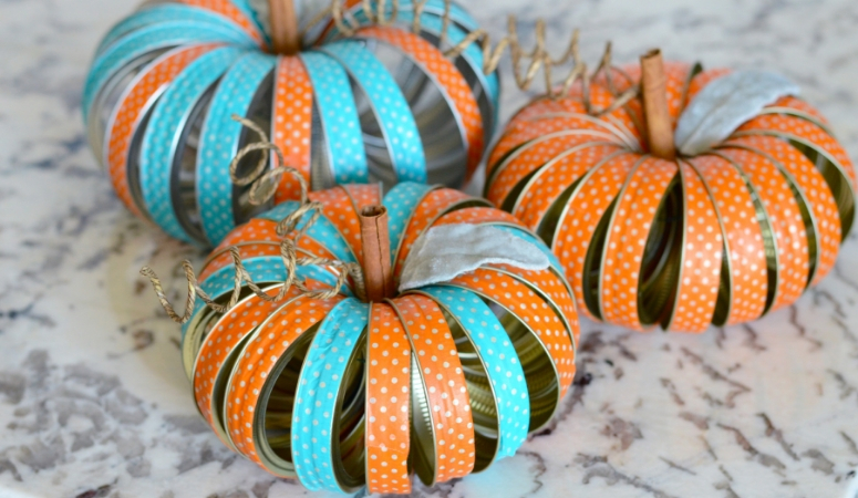 Mason Jar Lid Pumpkins | An easy tutorial using washi tape!
