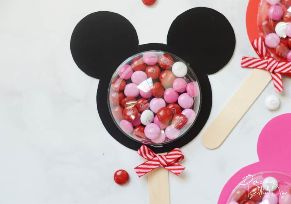 Mickey and Minnie Valentine Pops