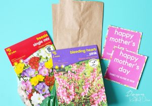 Mother's Day Flowering Bulb Gift | With free printable tags!