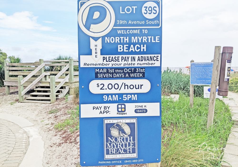 Paid parking sign in North Myrtle Beach