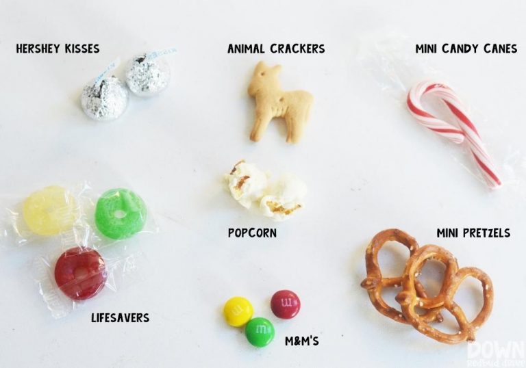 Christmas Story Snack Mix | Free printable toppers!