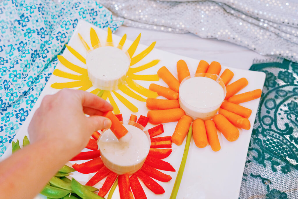 dipping veggie flower tray