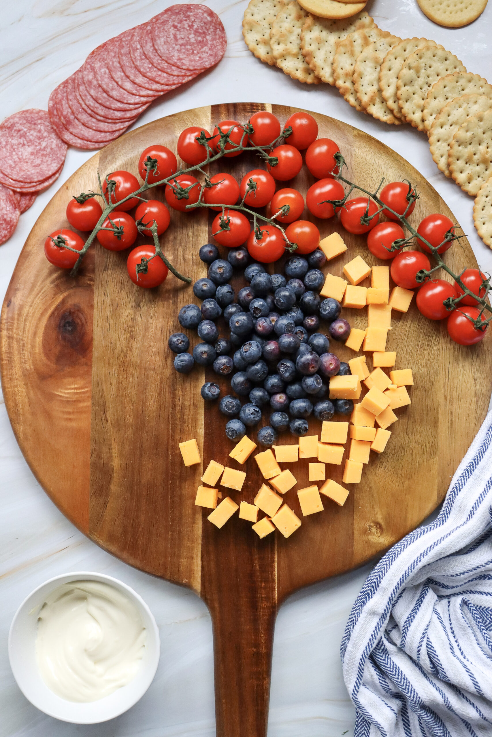 4th of July charcuterie board patriotic appetizer