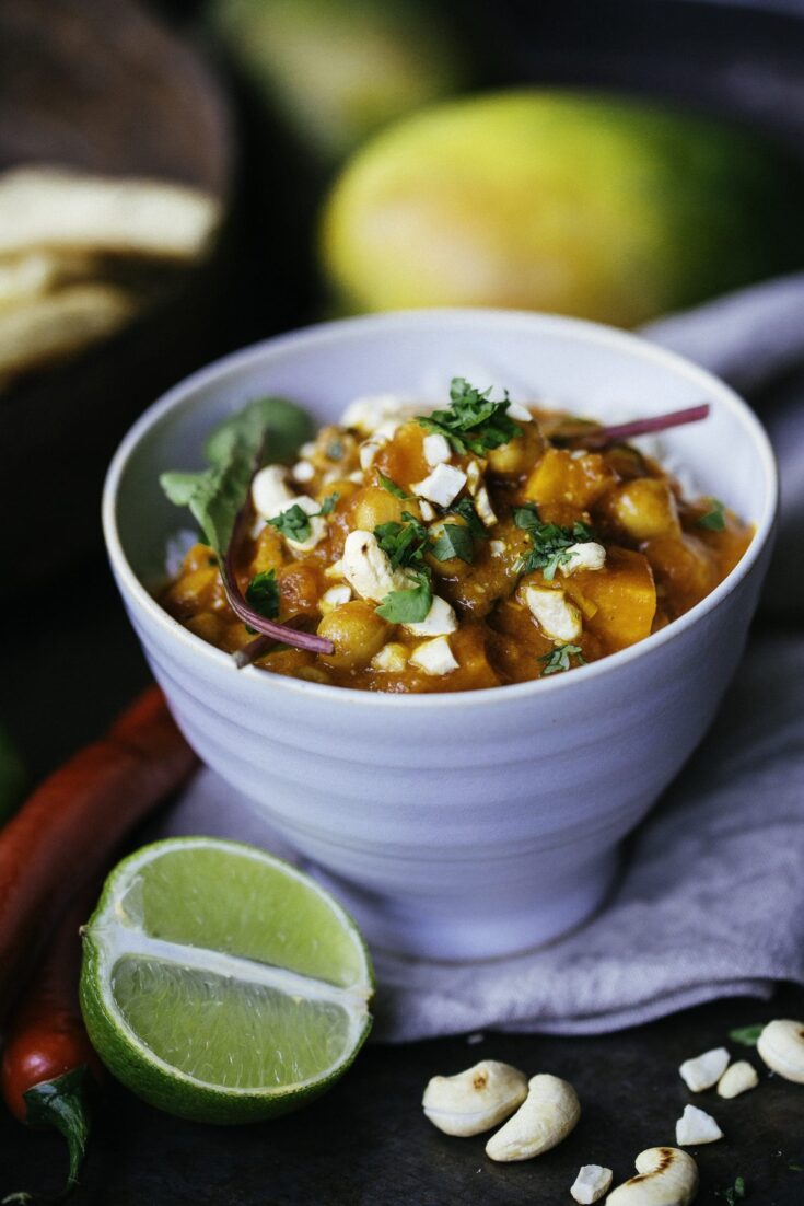 Image for Oatly Sweet Potato and Chickpea Curry with Lemongrass